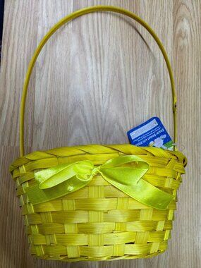 FamilyMaid 34104 10 x 8 x 15.5 in. Easter Basket
